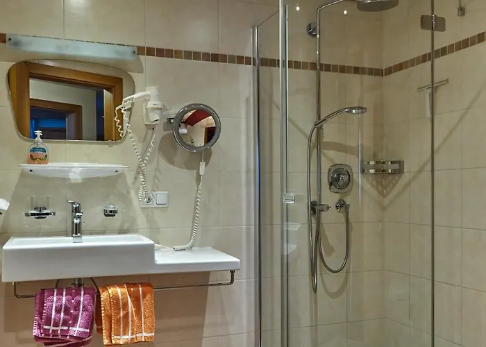 & Wassermann Inklusive Sommerbergbahnticket 3*